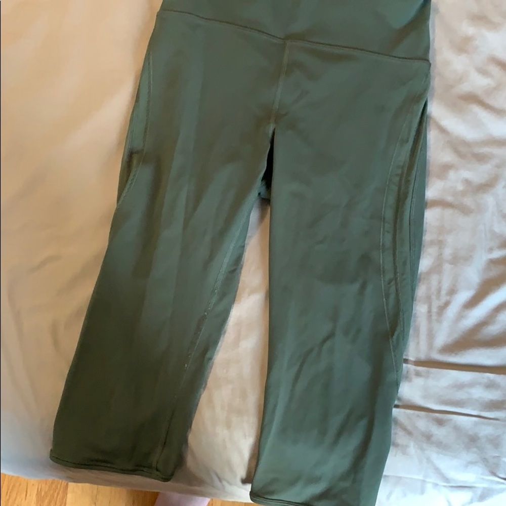 Lululemon cropped leggings
